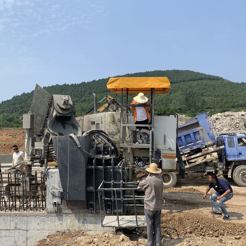 Asphalt Concrete Paver Supplier - Construction Equipment for Road Laying