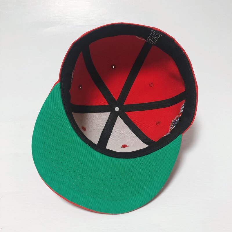 Custom Fitted Hats Supplier - 100% Polyester 6-Panel Flat Brim 3D Embroidery
