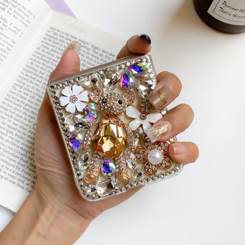 Luxury Phone Case Supplier - Diamond Crystal Flower Chain