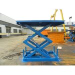 Stationary scissor Lift