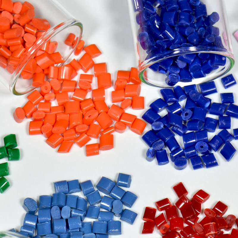 Color Masterbatch Manufacturer - Plastic Blowing Film Filler Supplier