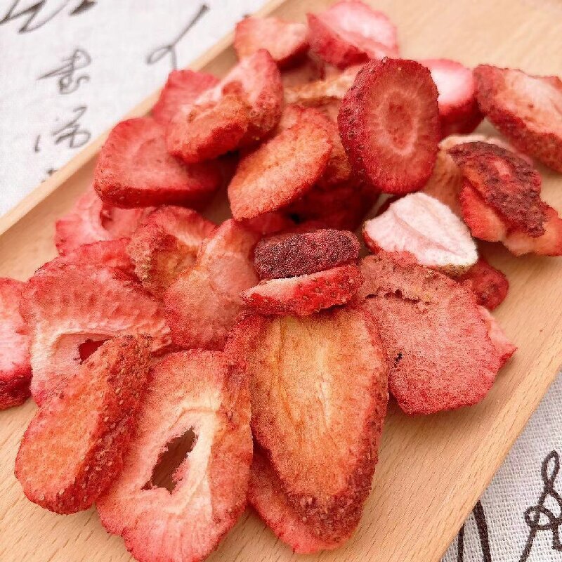 Freeze Dried Strawberry Chips Manufacturer - Spot Supply 1kg Baking