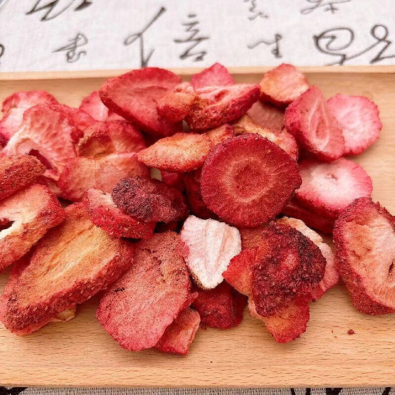 Freeze Dried Strawberry Chips Manufacturer - Spot Supply 1kg Baking