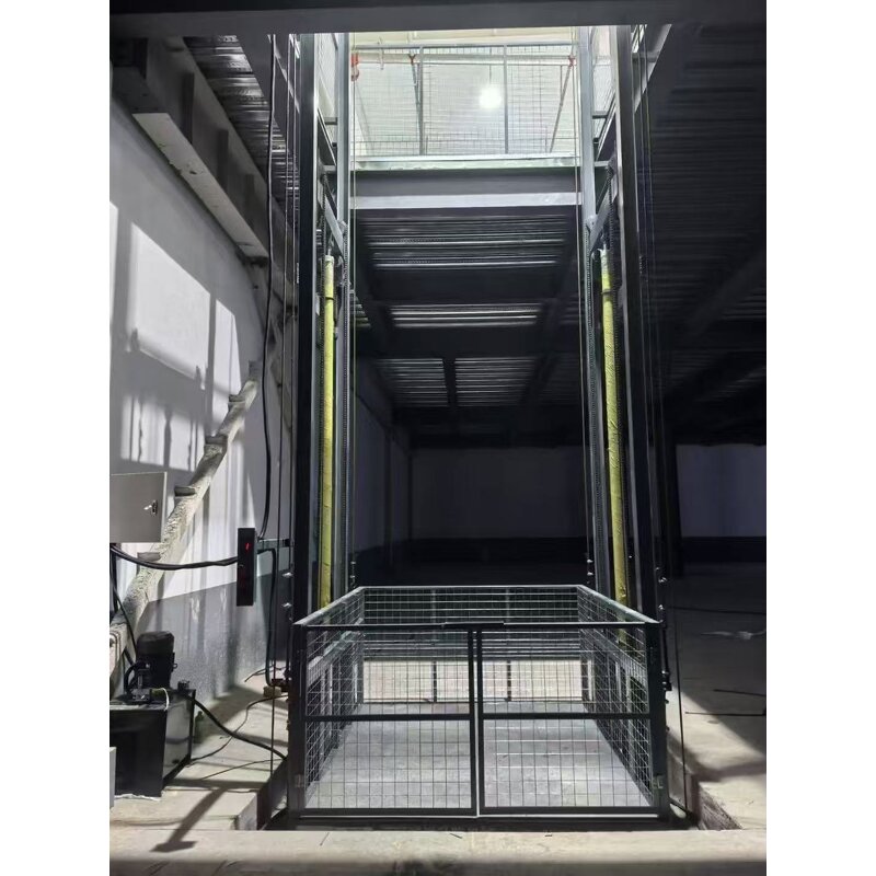 Freight Elevator Supplier - 2.5m Travel 1.5 Ton Factory Lift