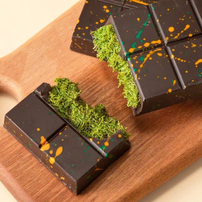 Dubai Chocolate Wholesale OEM High Quality Exotic Handmade Crispy Pistachio Solid Sweet Chocolate Bar Hazelnut Dubai Chocolates