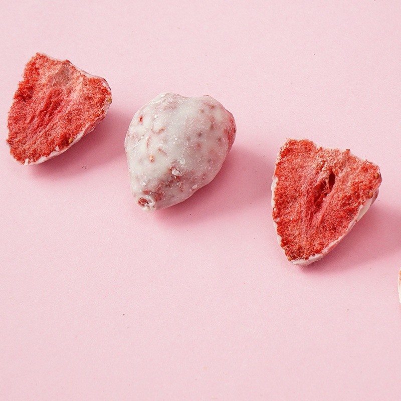 1kg FD Dried Strawberry Sweet Taste Chocolate Coated Freeze Dried  Whole Strawberries Crisp Dry Fruit Vegetable