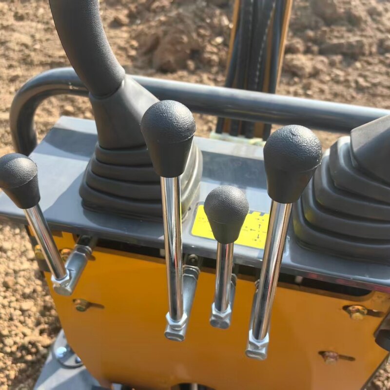 Mini Excavator Manufacturer - OEM Custom 600kg Yangma Engine Crawler Digger