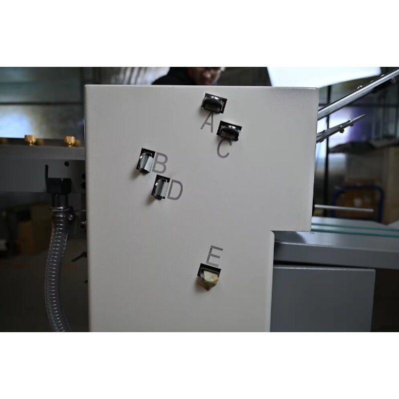 Paper Folding Machine Manufacturer - OEM/ODM WD382S Multiple Folding Leaflet Folder