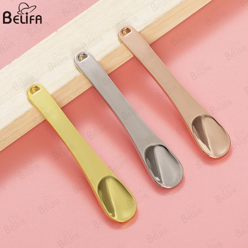 Cosmetic Spatula Manufacturer - OEM/ODM New Small Curved Face Cream Applicator