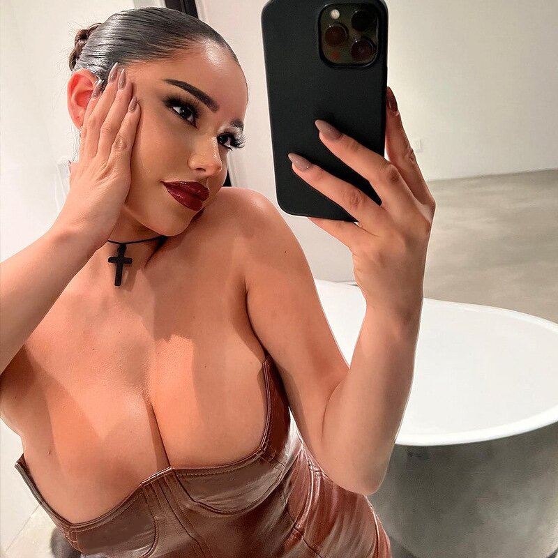 Sleeveless Dress Supplier - OEM Wrapped Chest Dress