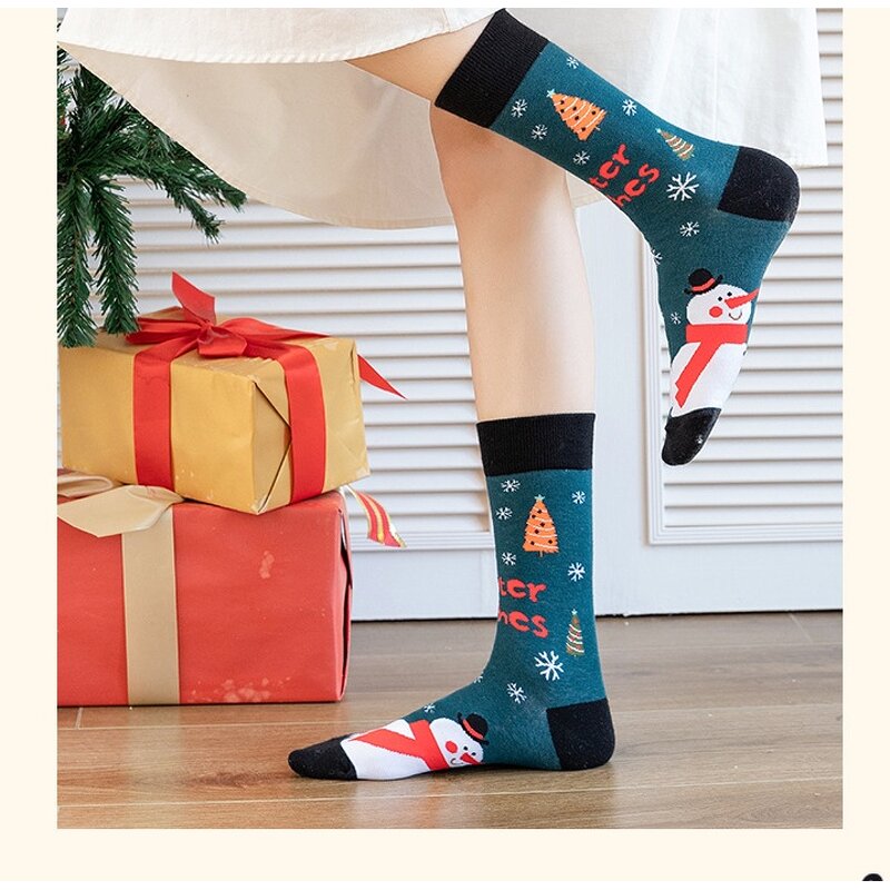 Cotton Socks Manufacturer - OEM/ODM New Fashionable Snowflake Jacquard