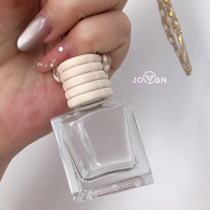 Car Fragrance Diffuser 10ml Square Shape Glass Air Freshener Bottle with Wooden Lid and Screw Refillable Perfumed Bottle