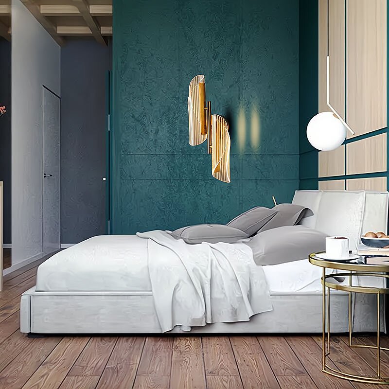 Acrylic Wall Lamp Manufacturer - OEM Modern Creative Metal Transparent Streamer