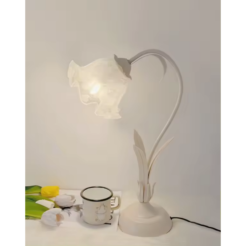 Glass Table Lamp Manufacturer - OEM Modern Nordic Flower-Shaped LED Desk