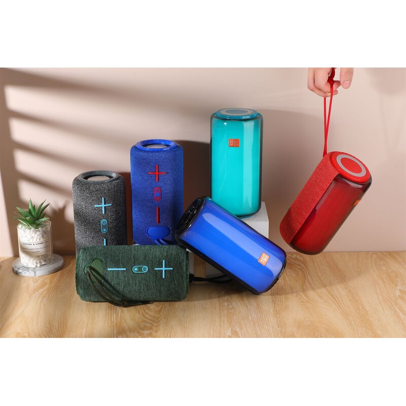 Portable Speaker Factory - OEM/ODM 10W Output RGB LED Waterproof Karaoke