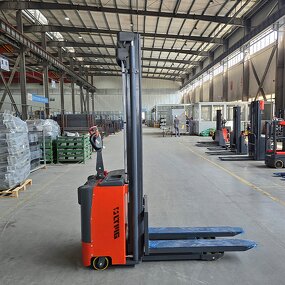Electric Stacker Manufacturer - OEM LTMG 1.5-2 Ton Stand on Pallet Truck Lead Acid
