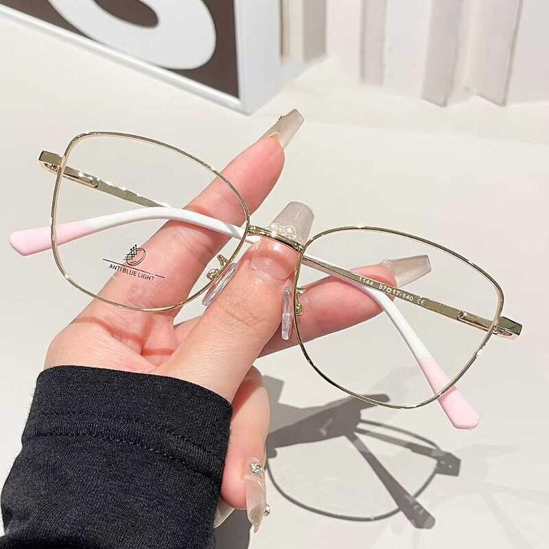 Myopia Glasses Manufacturer - OEM Custom Metal Frame Anti-UV Blue Rays