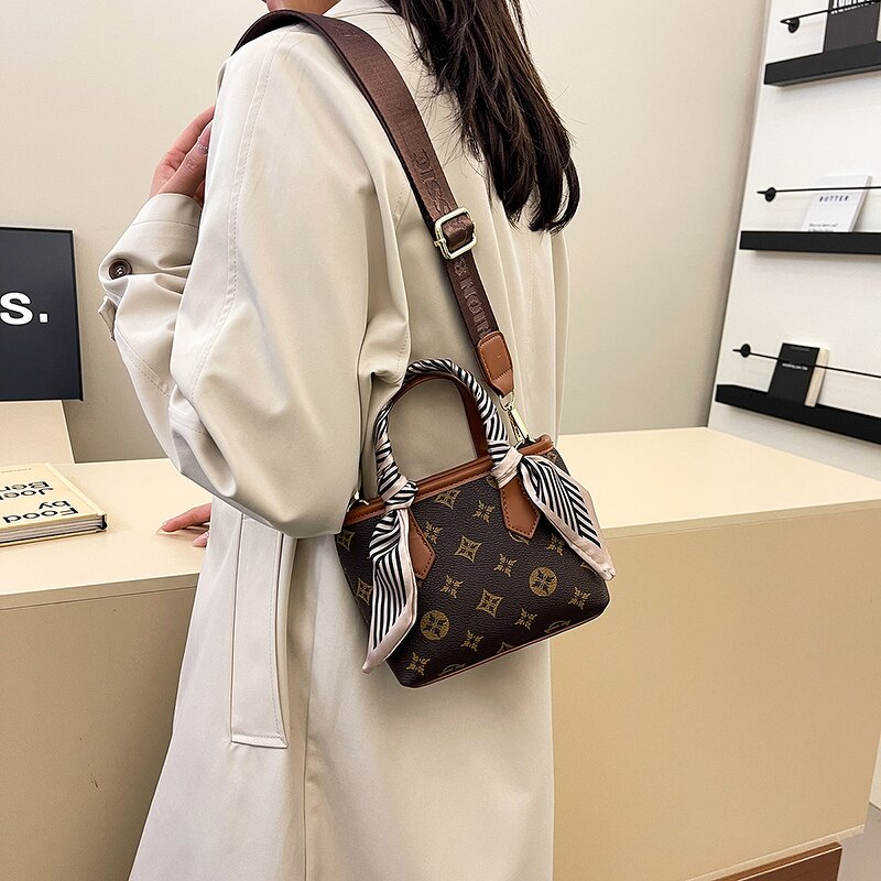 Women's Handbag Manufacturer - OEM Custom Luxury Single Shoulder Large