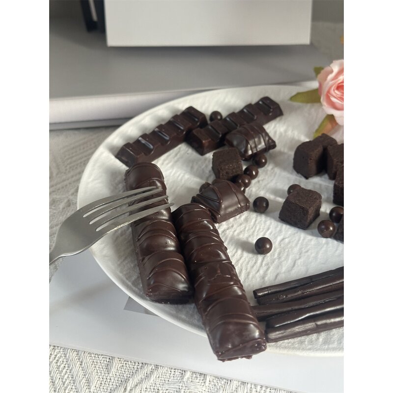 Chocolate Model Factory - OEM Custom Kinder Vanilla Bean Square