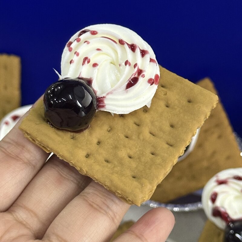 Cookie Model Factory - OEM Custom Simulated Blueberry Jam Dessert