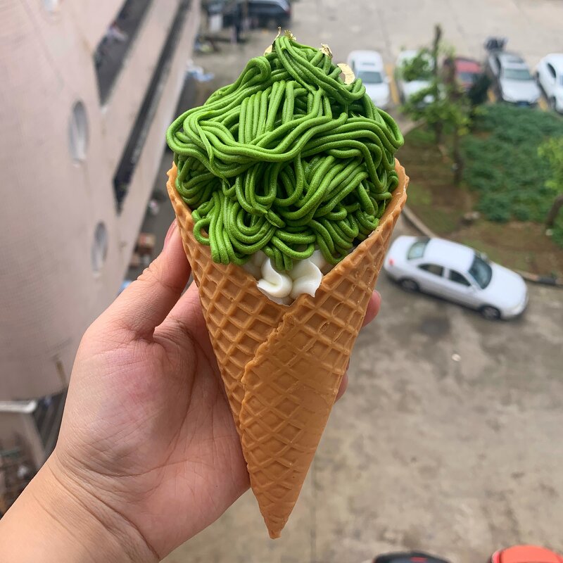 Ice Cream Cones Model Factory - OEM Custom Artificial Big Mac Display