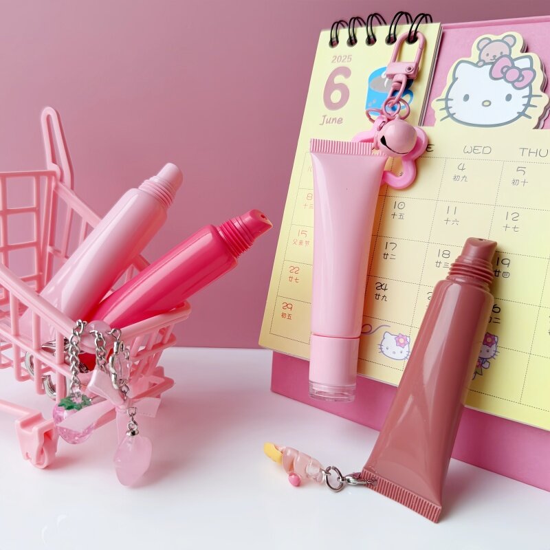 Lip Gloss Tube Manufacturer - 15g Squeeze Tube with Keychain