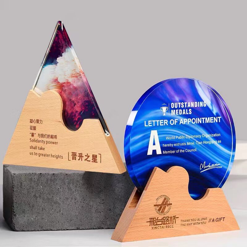 Crystal Trophy Factory - OEM Wholesale Color Printing Triangle Glass