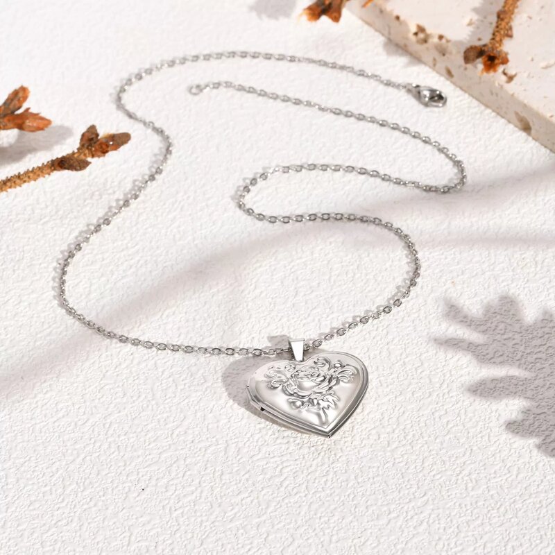 Photo Locket Necklace Factory - 18K Gold Stainless Steel Heart Shape Cylinder Locket