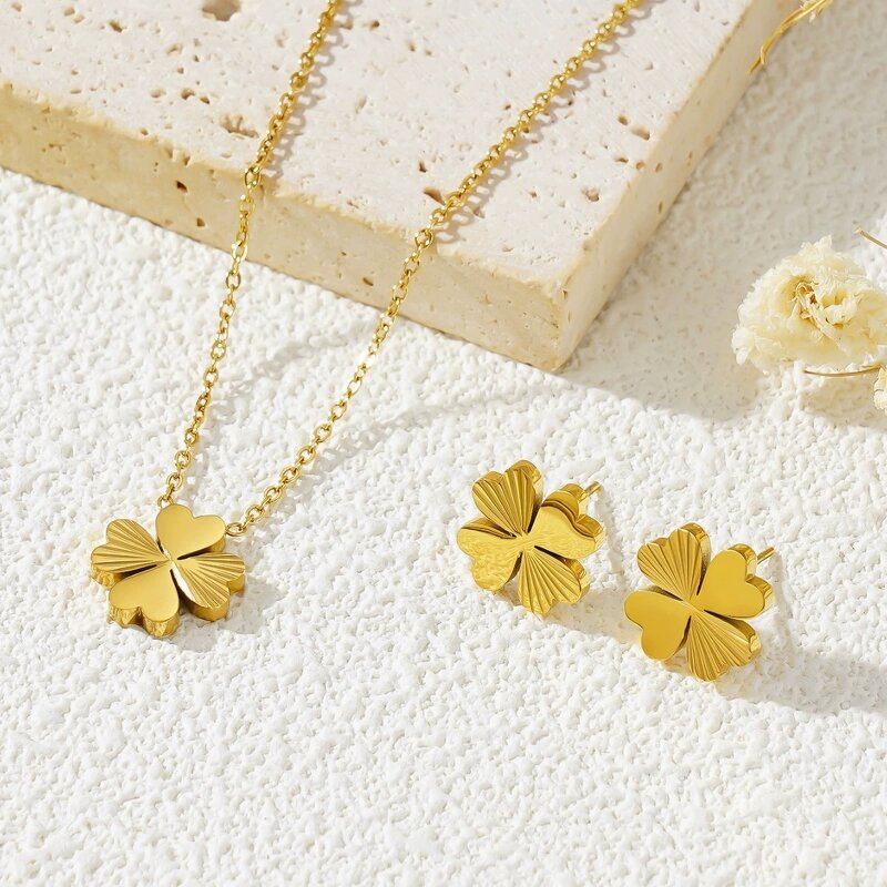 Jewelry Set Factory - 18K Gold Lucky Clover Pendant Women's Wedding Gift Set