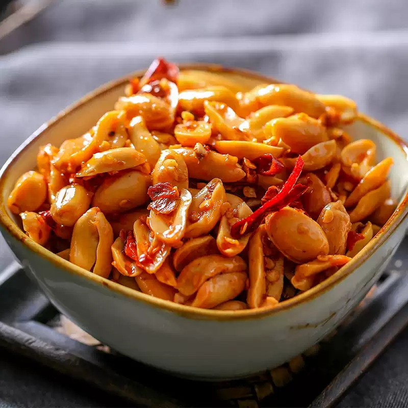 Crunchy Salted Roasted Peanut Kernels Bulk Pack OEM Service for Snack Companies Round Type  Skinless Spicy Crispy Peanut Kernels