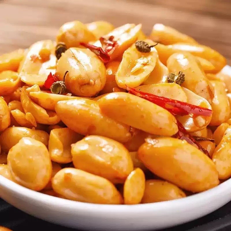 Crunchy Salted Roasted Peanut Kernels Bulk Pack OEM Service for Snack Companies Round Type  Skinless Spicy Crispy Peanut Kernels