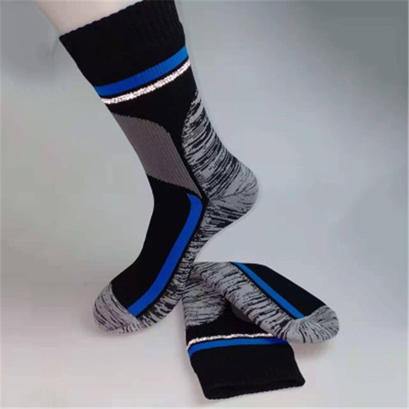 Waterproof Hiking Socks Manufacturer - Custom Logo High Elastic Anti-slip Sport Crew Socks