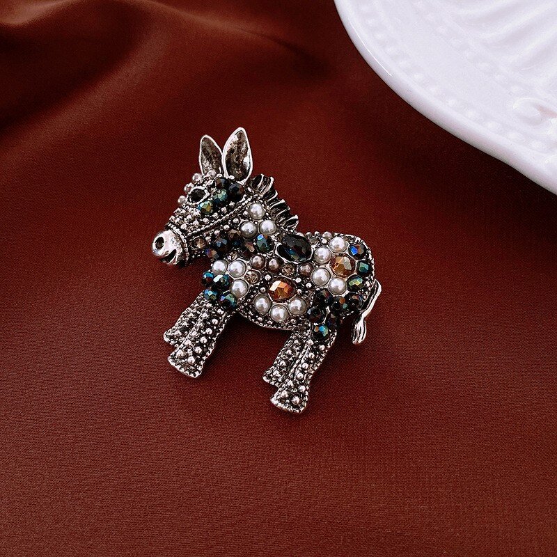 Letter Brooch Factory - Real Gold Electroplating Diamond-Set French Luxury Senior Feeling Pin