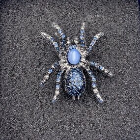 Spider Brooch Manufacturer - Cross-border Retro Rhinestone Fashionable High-end Men's Suit