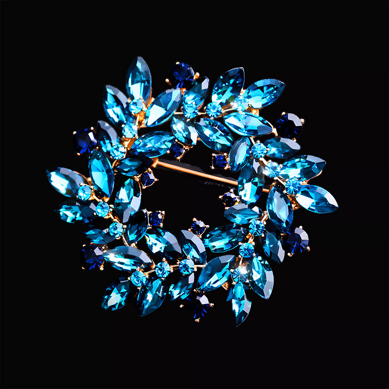 Crystal Wreath Brooch Factory - European American Retro New Elegant Alloy Versatile Boutonniere
