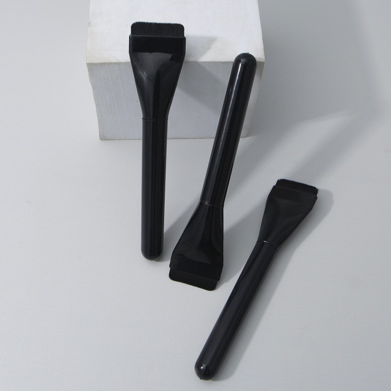 Flat Head Foundation Makeup Brush with Comfortable Handle for Face for Facial Mask Application