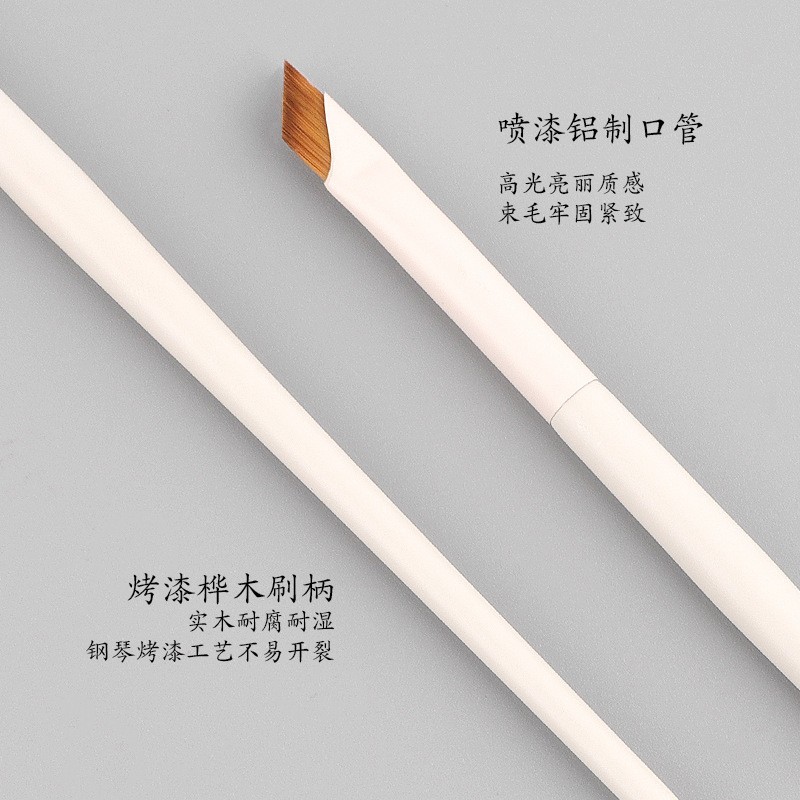 Wholesale Slant Head Knife Edge Silkworm Bedding Makeup Brush Flat Eyeliner Eyebrow Brush with Comfortable Handle