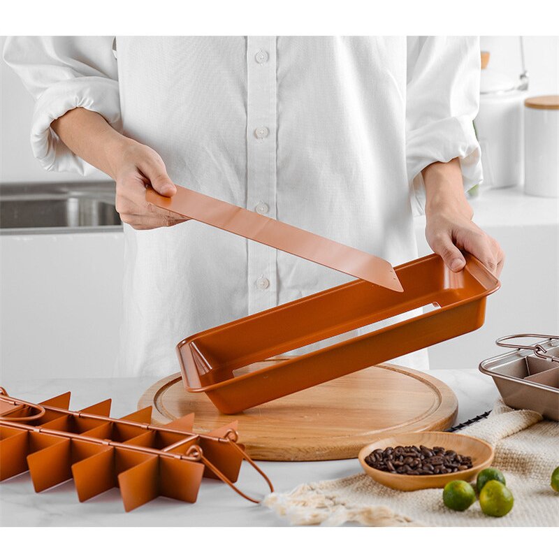 Pre-Cut Slice Square Pan Manufacturer - OEM/ODM Custom 18 Pre-Cut Slice Square Non Stick Carbon Steel Bakeware Oven Pan
