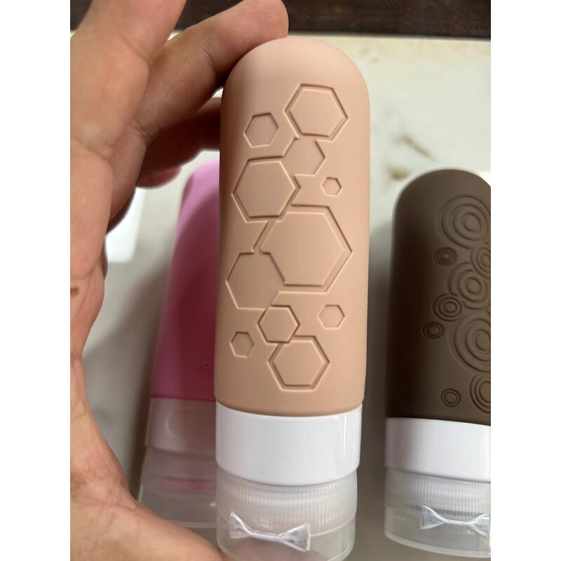 Silicone Shampoo Bottles Manufacturer - OEM/ODM Custom 90ml Silicone Squeezable Shampoo Bottles Travel Friendly Leakproof