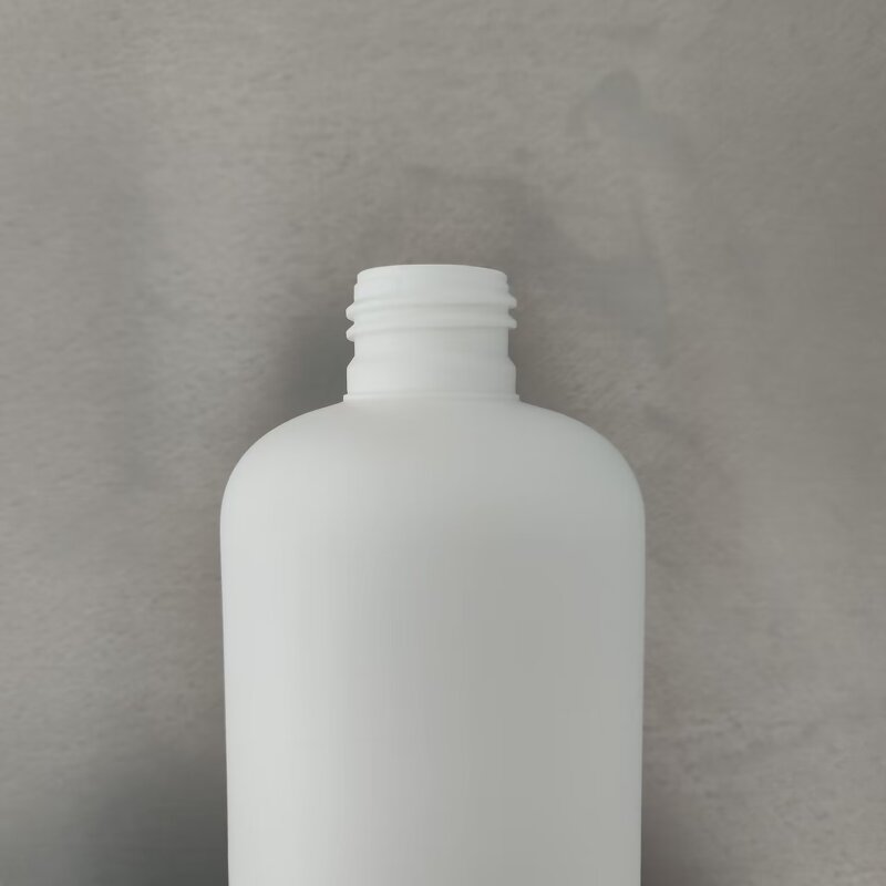 Shampoo Bottle Manufacturer - OEM/ODM Custom 250ml Boston Round Shape Soft Touch HDPE Empty Shampoo Pump Bottle