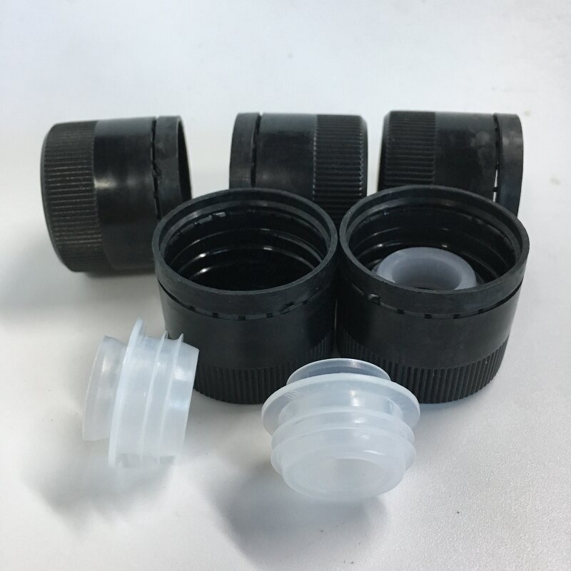 Black Plastic Tamper Evident Cap Factory - OEM/ODM Custom 31.5mm Black Plastic Tamper Evident Cap and Pourer for Olive