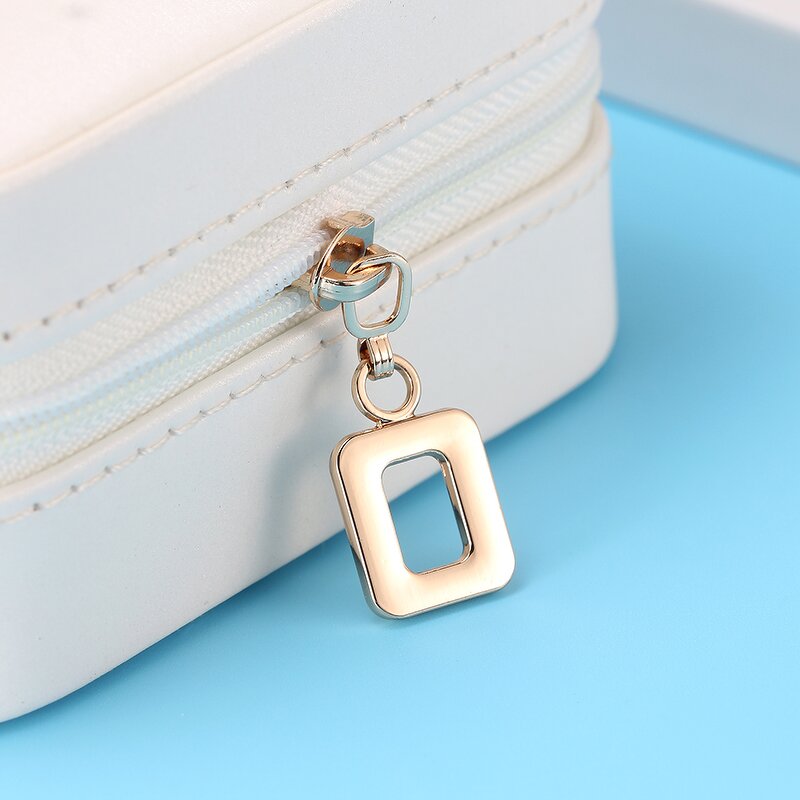 Bespoke Design Ring Packaging Manufacturer - OEM/ODM Custom Bespoke Design Ring Packaging Luxury Velvet Jewelry Box with Logo