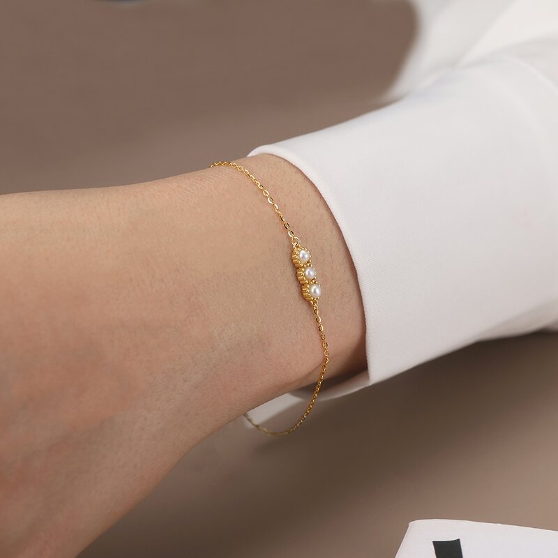 Emerald Radiant Cut Moissanite Earrings Manufacturer - OEM/ODM Custom Emerald Radiant Cut Moissanite Earrings 925 Silver