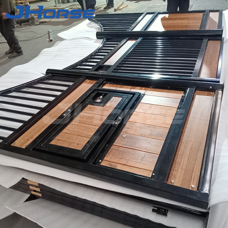 Portable Horse Stable Manufacturer - OEM/ODM Custom Portable Horse Stable with Teak Wood Double Door