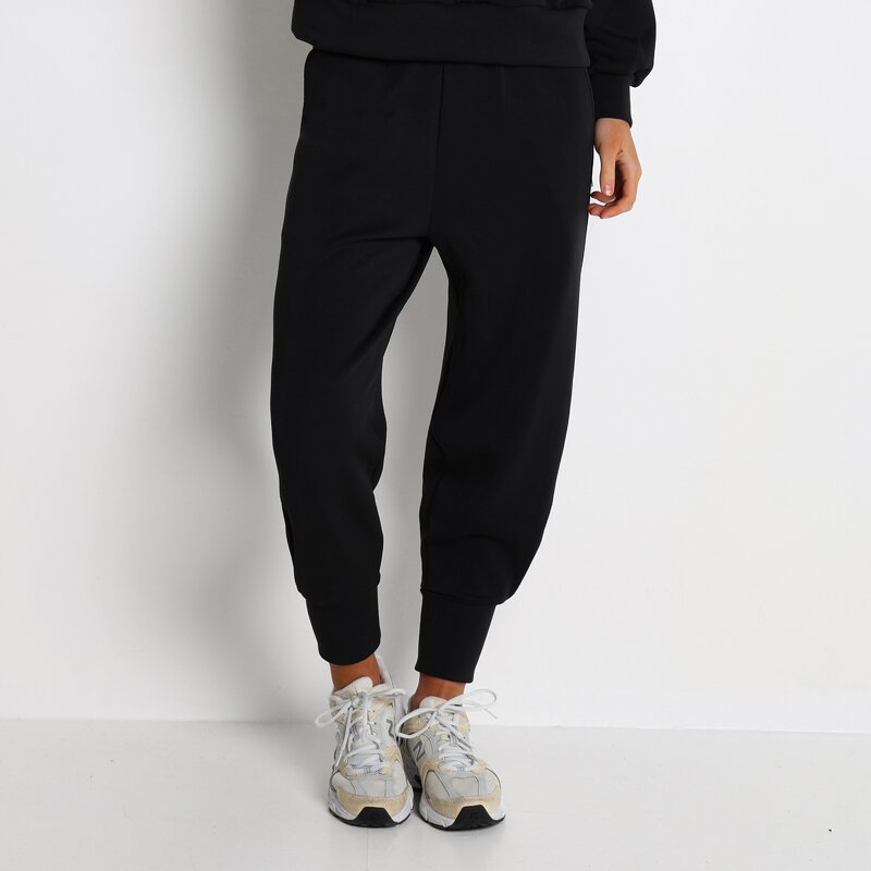 Women Tracksuit Factory - OEM Embroidered 2 Piece Set