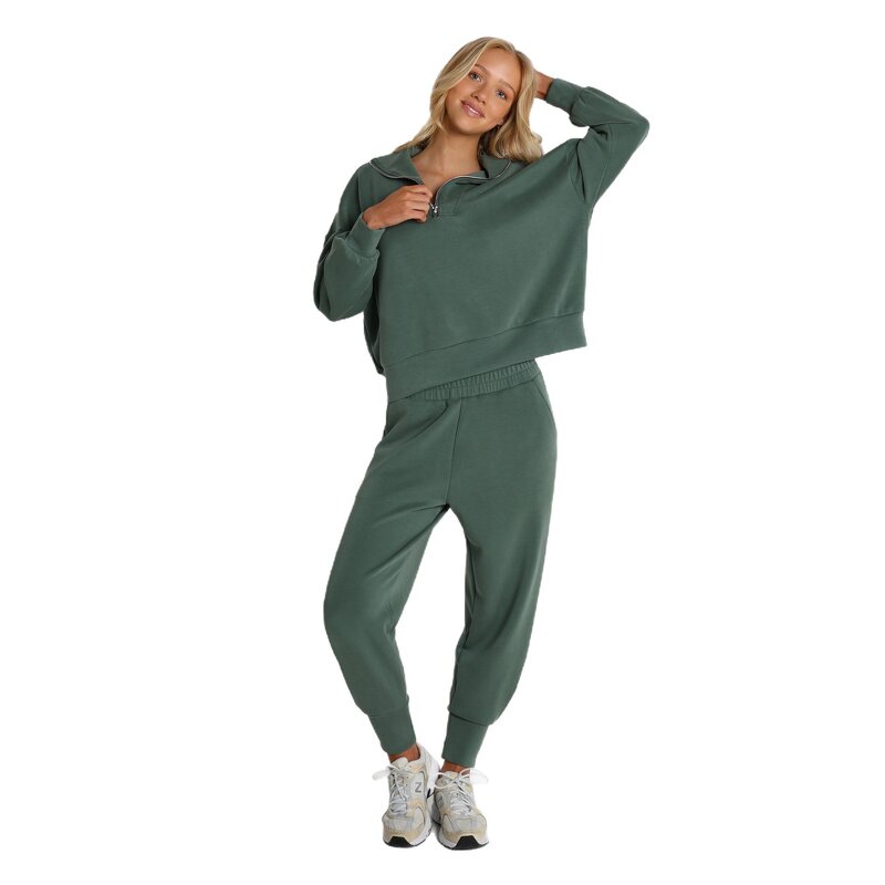 Women Tracksuit Factory - OEM Embroidered 2 Piece Set