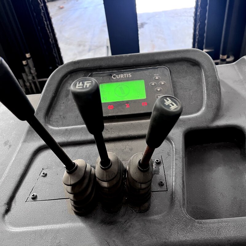 Electric Forklift Supplier - Used 1.5 Ton MC15 Narrow Aisle VNA Diesel/Battery