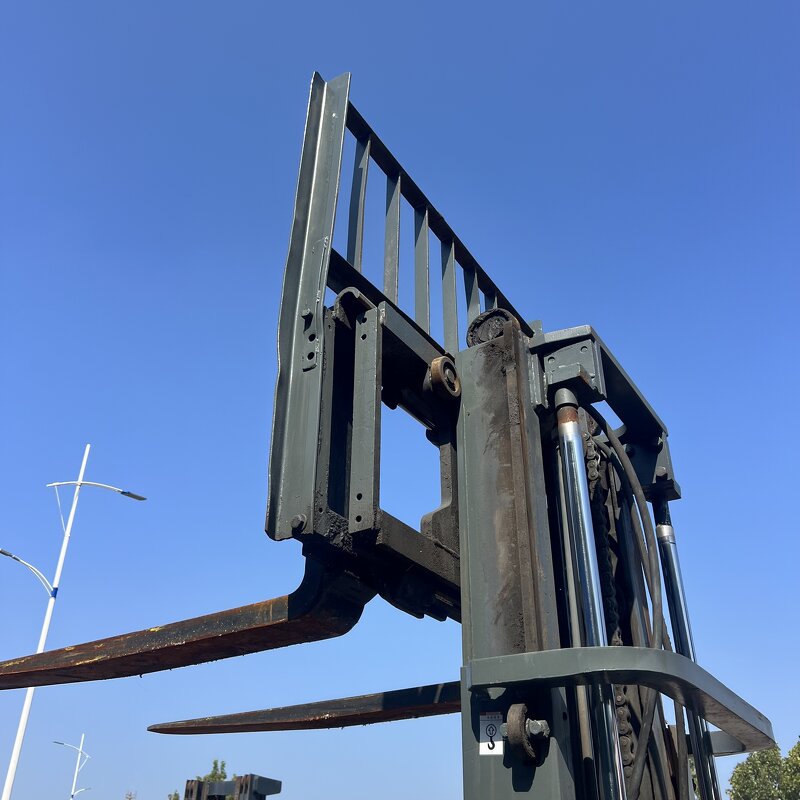 Diesel Forklift Manufacturer - Best Selling HELI CPCD30 3 Ton Two Stage Mast Indoor