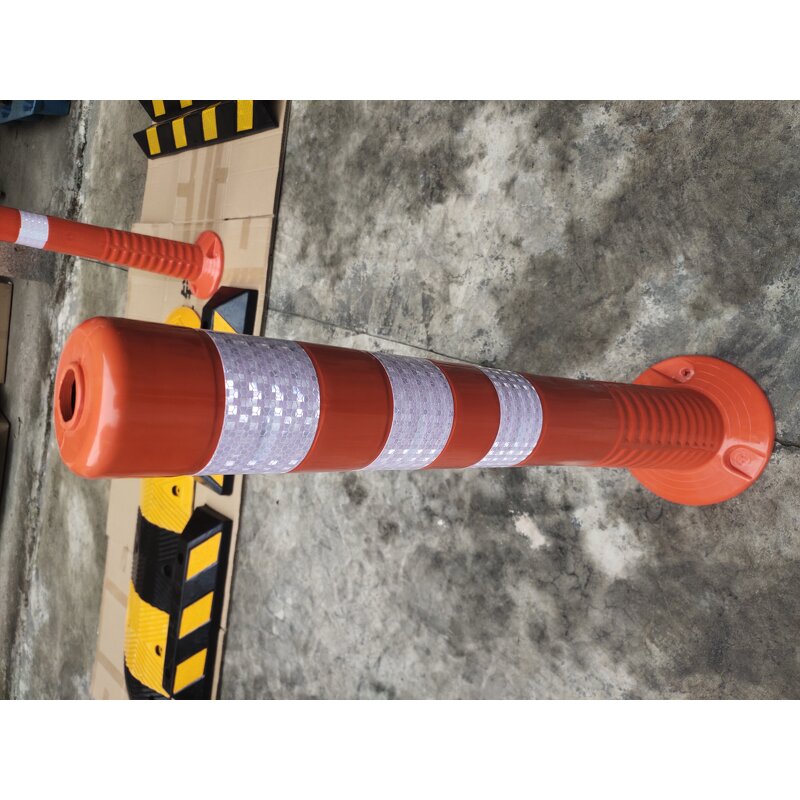 Delineator Post Manufacturer - High Visibility PU Flexible Bollard