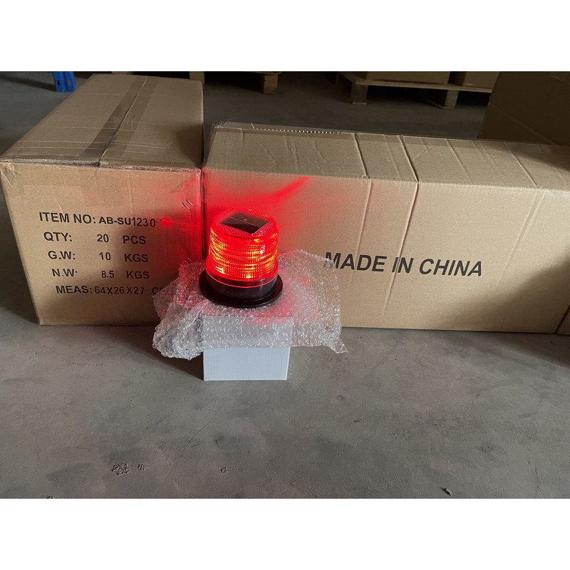 Strobe Light Manufacturer - Solar Barricade Warning Light